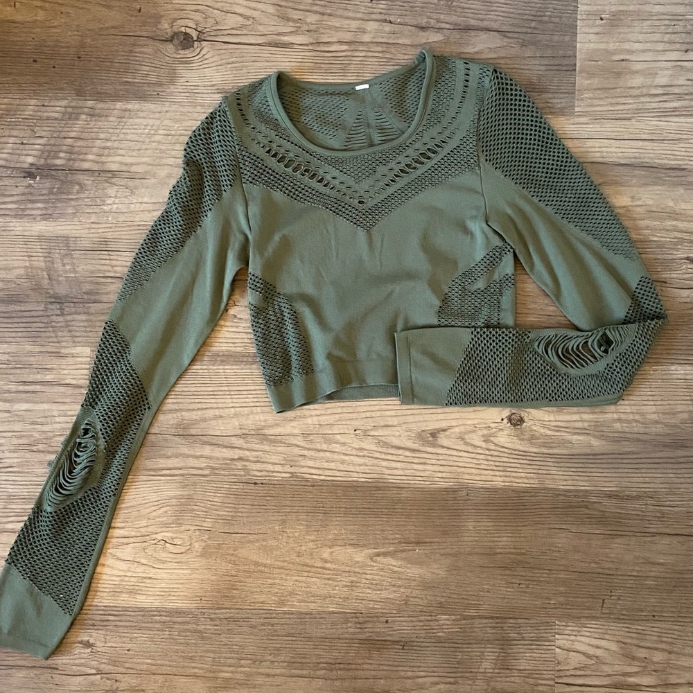 Alo Yoga crop top